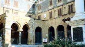 Museo e portico