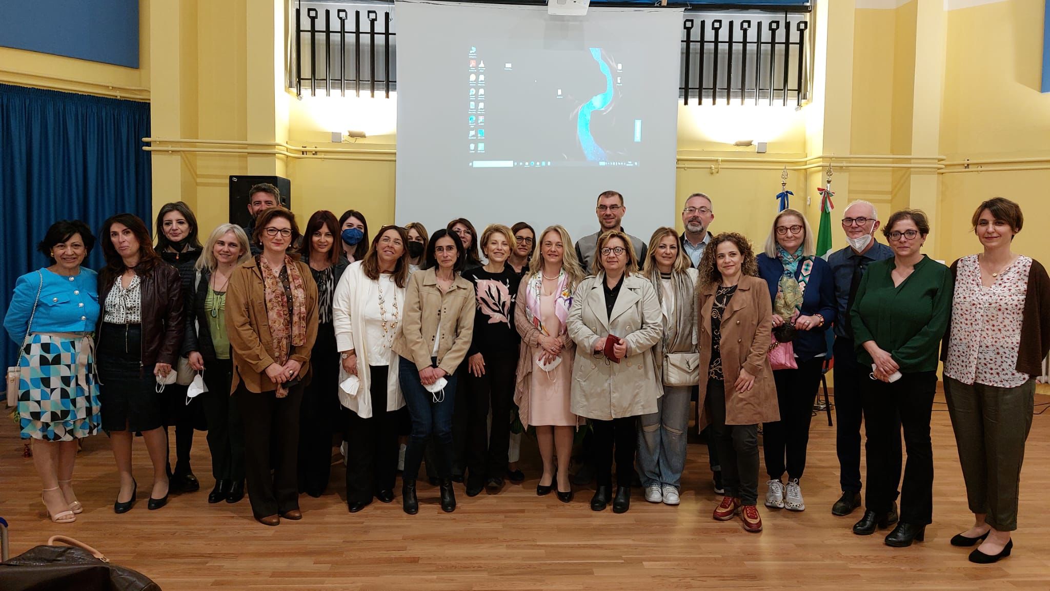 Certamen brundisinum: foto gruppo in auditorium